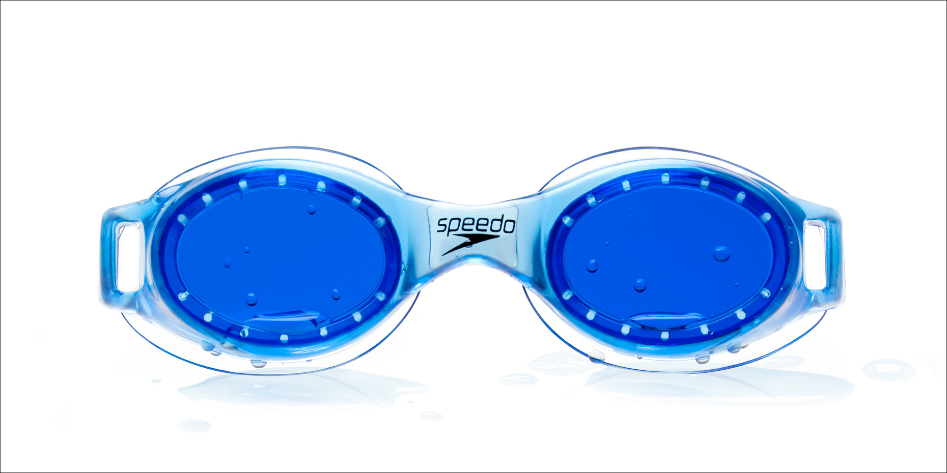 Blue Speedo goggles.